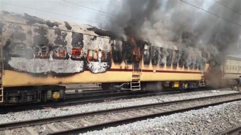 Train set ablaze in India as job-seekers protest | CNN