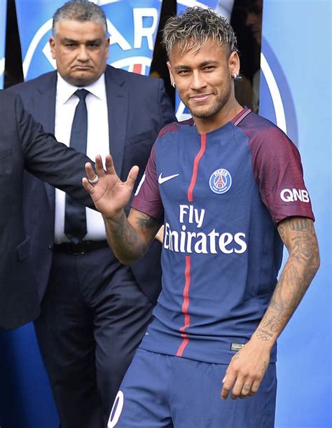 Barcelona receive Neymar demand that complicates PSG transfer deal ...