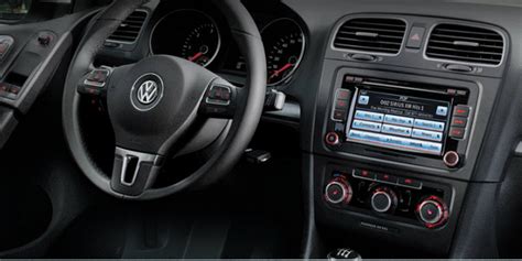 2013 Volkswagen Golf Wagon | The Automotive Review