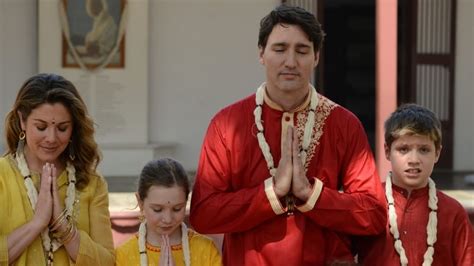 Social - Justin Trudeau exposed for wearing "brownface" in old yearbook ...