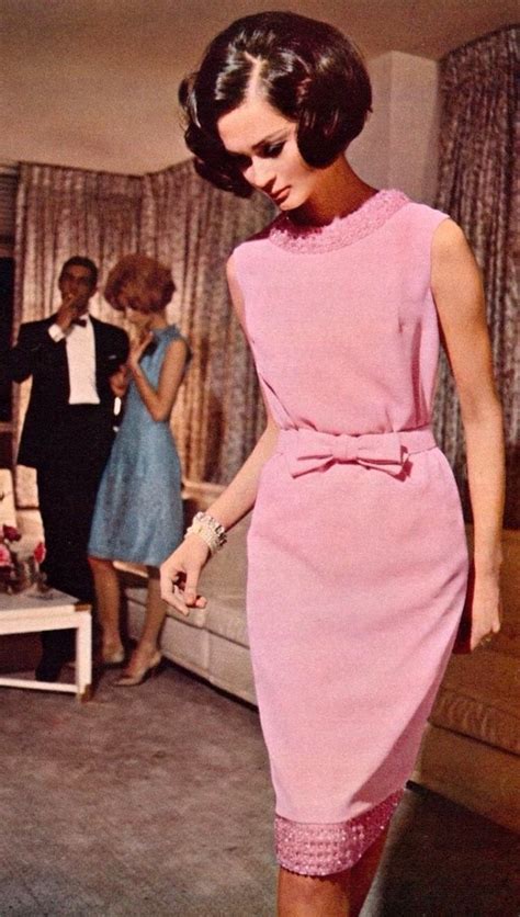 Groovy Sixties: 24 Fabulous Photos Defined the 1960s Women's Fashion ...