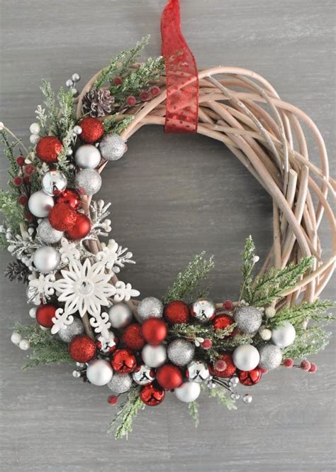 20 Unique Christmas Wreath Ideas - Craftsy Hacks