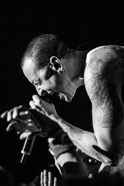 chester bennington | Linkin park chester, Linkin park wallpaper ...