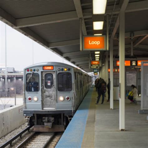 Homeless man tried to rob off-duty Chicago cop on the Orange Line ...