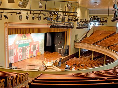 Ryman Auditorium, Nashville, Tennessee - Activity Review & Photos