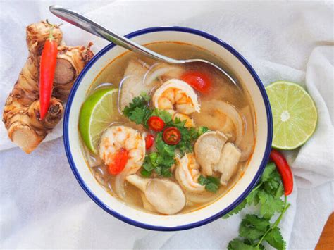 Tom yum soup - Caroline's Cooking