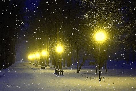 Beautiful Snowfall In GIFs | Funzug.com