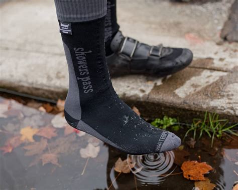 7 Best Waterproof Socks for an Active Lifestyle