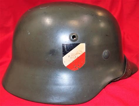 WW2 German Army double decal M35 Steel Helmet – near mint condition. Model 1935 steel helmet, wit