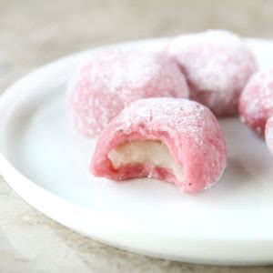 How to Make Healthy Strawberry Mochi at Home (Made in the Microwave) - All Purpose Veggies