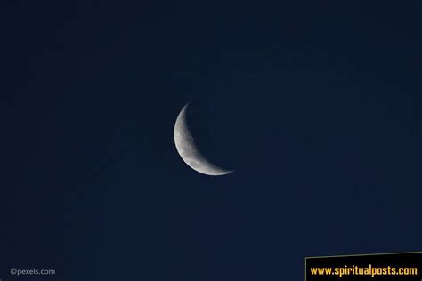 8 Spiritual Meanings of Crescent Moon [Waxing & Waning] | Spiritual Posts