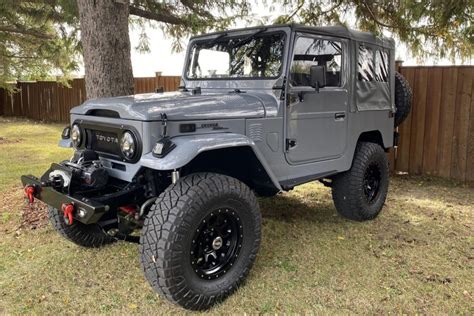 Modified 1973 Toyota Land Cruiser FJ40 6.0L 5-Speed | LaptrinhX / News