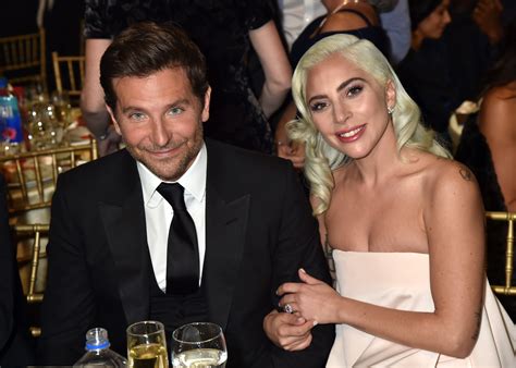 Lady Gaga and Bradley Cooper Perform "Shallow" in Las Vegas