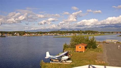 Lake Hood Seaplane Base from Anchorage Webcam - livecameraspot