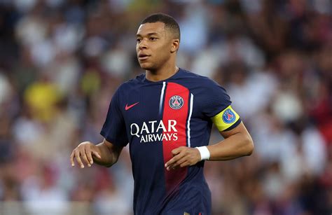 PSG make yet another renewal offer for Mbappe only to be rejected ...