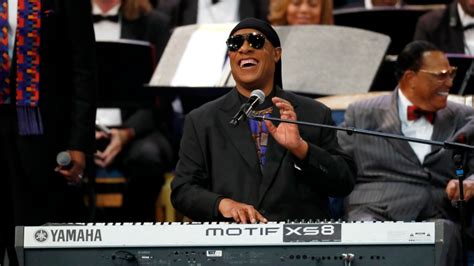 Stevie Wonder closes Aretha Franklin funeral with 'As' | CTV News