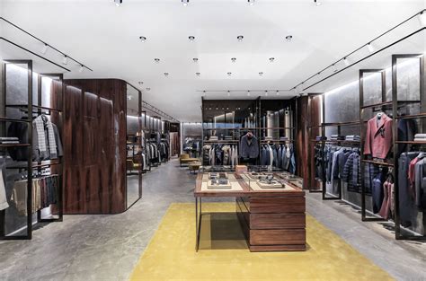 Luxury menswear boutique Shanghai (CN) - Project - Delta Light