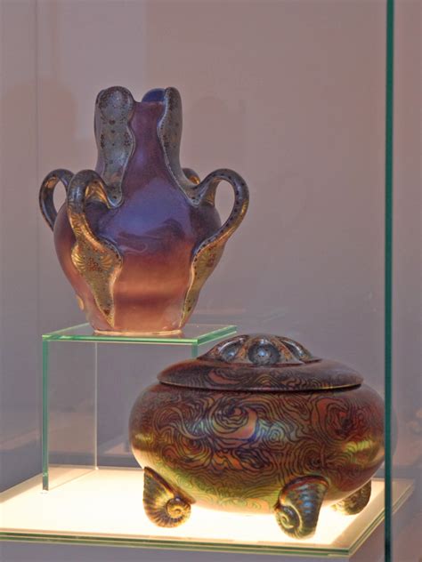 Vases (musée des arts décoratifs, Budapest) | 2 vases de Zso… | Flickr