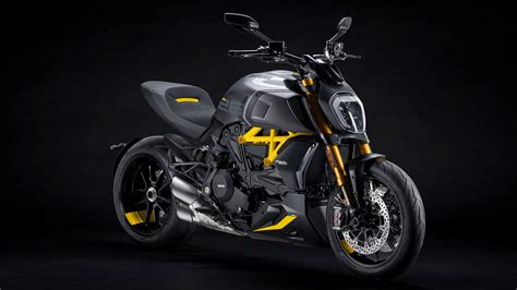 Absolutely drool worthy - The 2022 Ducati Diavel 1260 S “Black and Steel” special edition looks ...