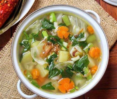 Resep Sayur Sop Bening Enak Super Gurih dan Menyegarkan