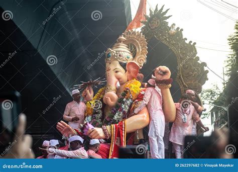 Ganesh Visarjan Lalbaug Cha Raja at Mumbai Editorial Photography ...