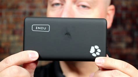 Cool Stuff Under $20: The INIU 10000 mAh Phone Battery Bank with Flashlight