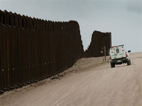 US-Mexico border wall: Construction begins on prototypes for Donald ...