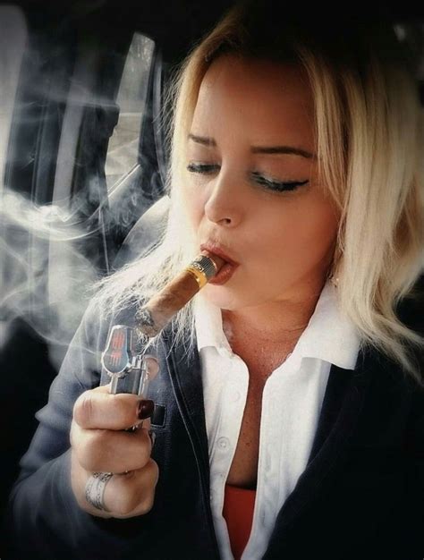 Cigars And Women, Women Smoking Cigars, Smoking Ladies, Cigar Smoking ...