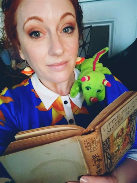 Ms Frizzle and Liz Cosplay in 2022 | Cosplay, Ms frizzle, Dinosaur stuffed animal