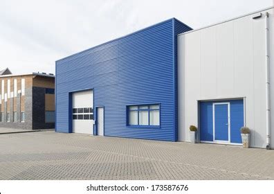 94,576 Warehouse Exterior Images, Stock Photos, 3D objects, & Vectors | Shutterstock