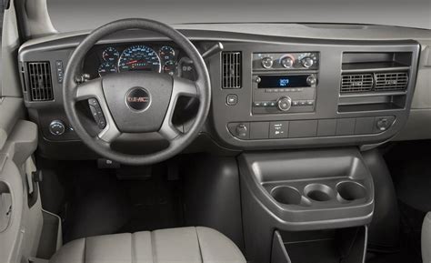 2014 GMC Savana - Information and photos - MOMENTcar