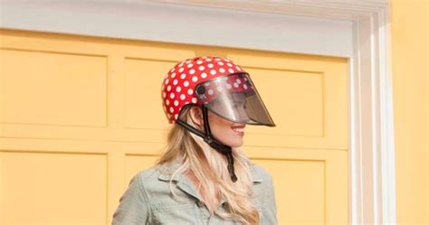 Handy UV-Busting Visor Snaps Onto Any Bike Helmet | WIRED