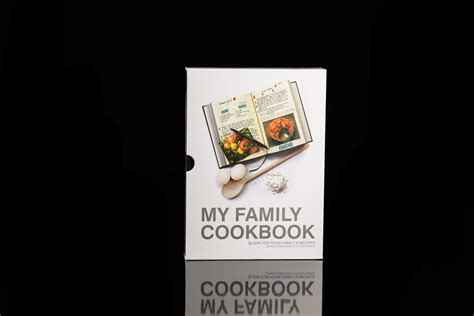 My Family Cook Book : Blank cookbook for your family's recipes.