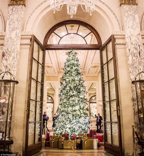 Top hotels around the world and their extravagant Christmas decorations ...