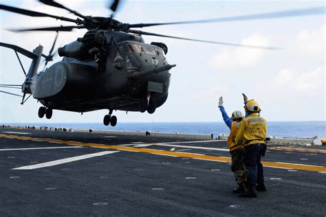 MH-53E Sea Dragon | Military.com