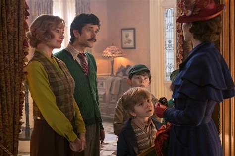 The 'Mary Poppins Returns' Costumes Are Just as Magical as the Movie ...