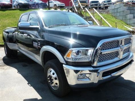 2014 Ram 3500 Laramie Crew Cab 4x4 Dually Data, Info and Specs | GTCarLot.com