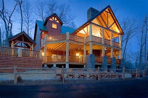 Gatlinburg Cabins - Cabin Rentals in Gatlinburg, TN | Gatlinburg cabin rentals, Smoky mountain ...