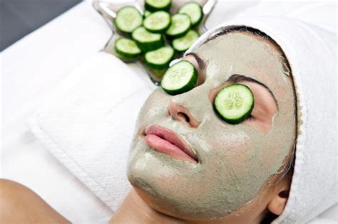 Cucumber Face Mask – The Anti-Aging Elixir