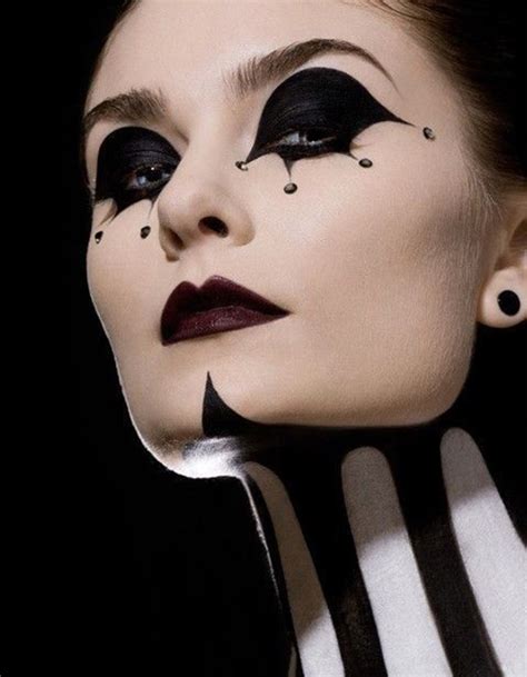 Impressive DIY Halloween Makeup Tutorials