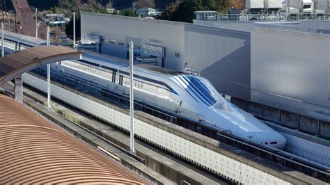 The Chuo Shinkansen Maglev - YouTube