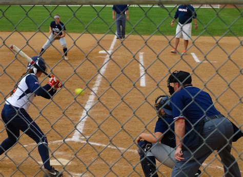 How Many Innings are in Softball - Is there Extra Innings? | TSR