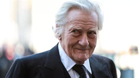 Tory Michael 'Tarzan' Heseltine massacres 400 squirrels for wrecking ...