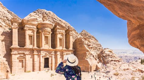 Viaggio in Giordania con visita di Petra, organizzato da Geotur.