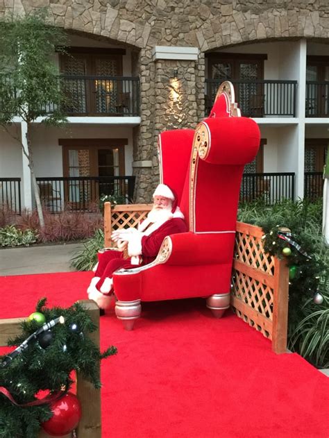 Gaylord Texan Christmas - 11 Must Do Activities - Finding Debra