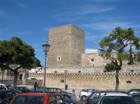 Norman-Hohenstaufen Castle in Bari City Centre - Tours and Activities | Expedia.ca