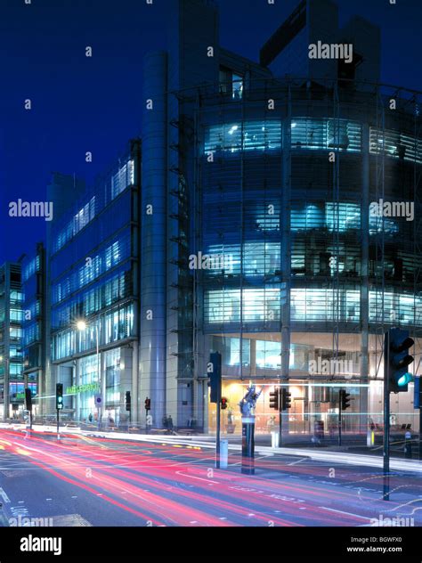 ROYAL INSTITUTE, LONDON, UNITED KINGDOM, ARCHITECT UNKNOWN Stock Photo - Alamy