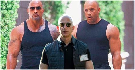 Amazon CEO Jeff Bezos Gets Photographed Looking Unusually Muscular ...