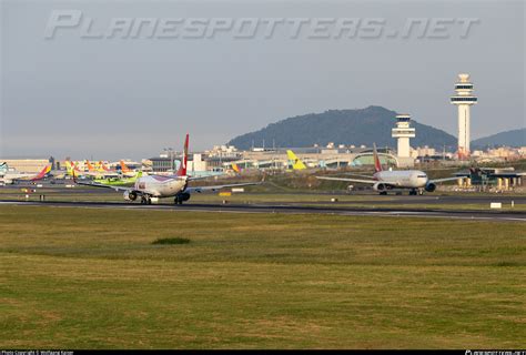Jeju International Airport Overview Photo by Wolfgang Kaiser | ID 1451195 | Planespotters.net