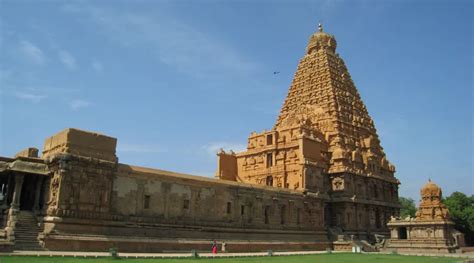 Brihadeeswarar Temple - Thanjavur Big Temple